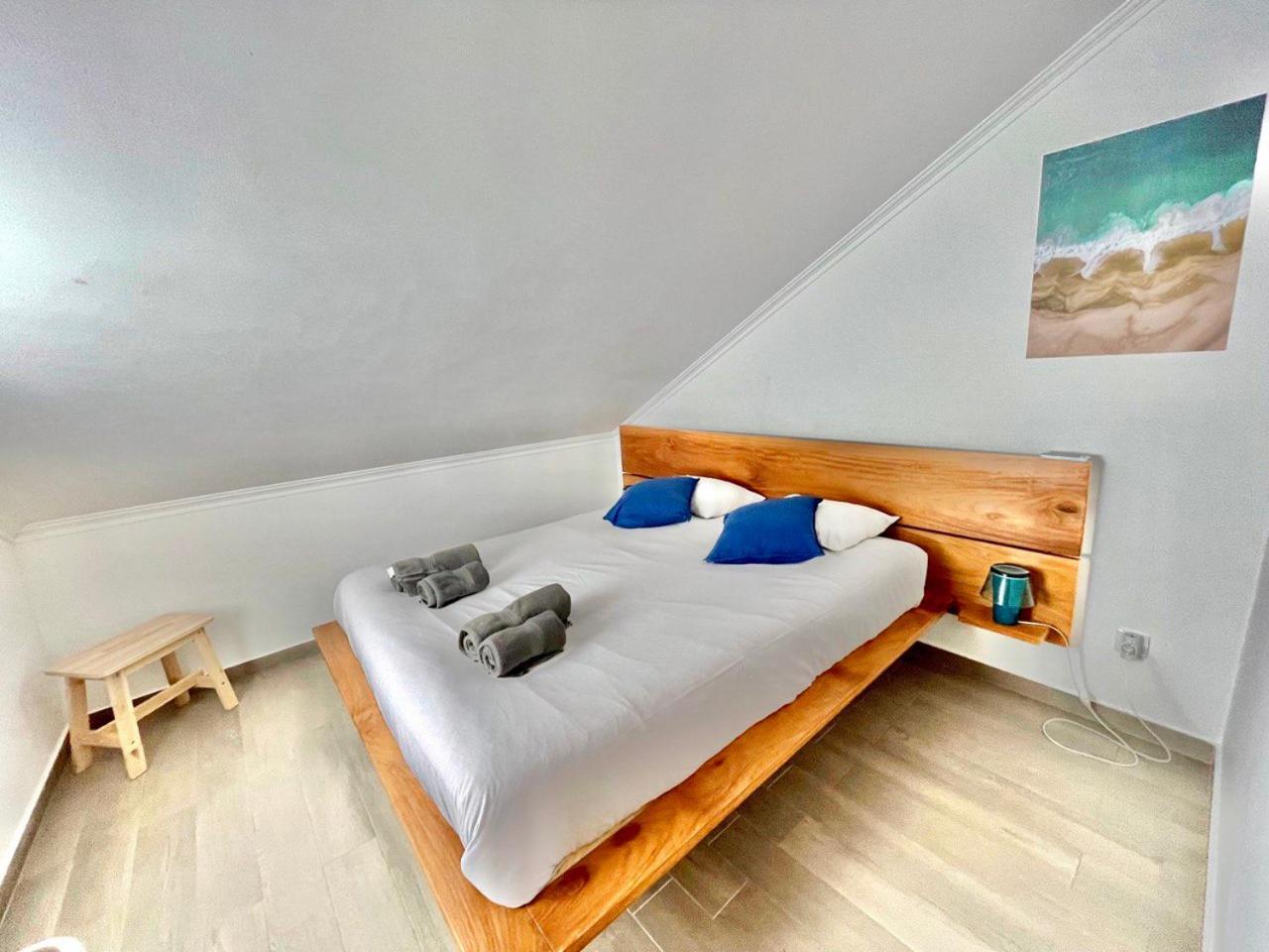 Surfness Lodge Baleal Δωμάτιο φωτογραφία